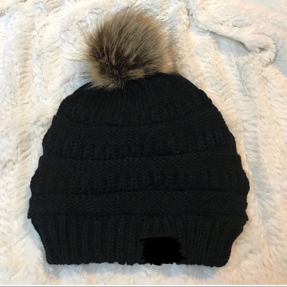 Slouchy Black Knit Beanie Faux Fur Pom Pom Lined - Picture 5 of 6